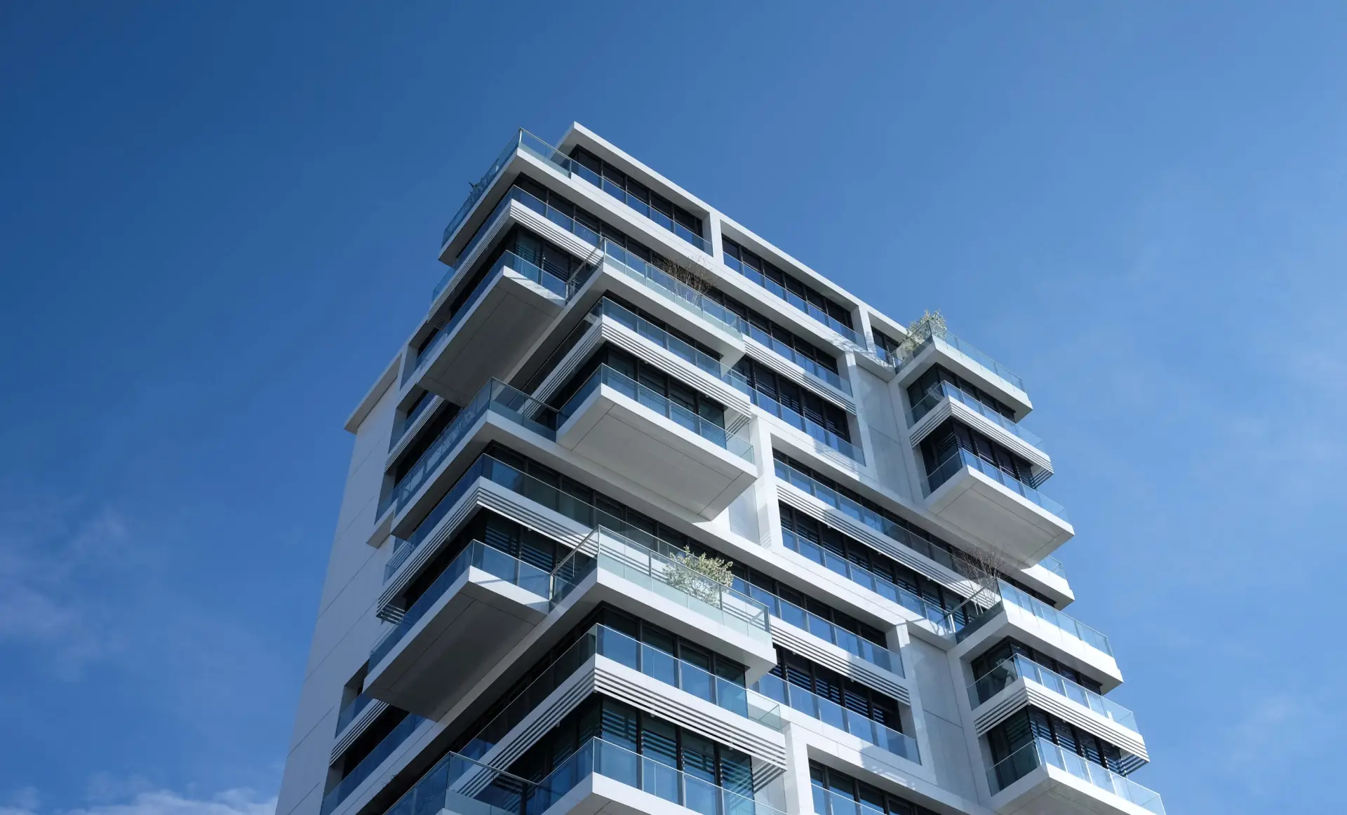 Edificio residencial contemporáneo en Montevideo
